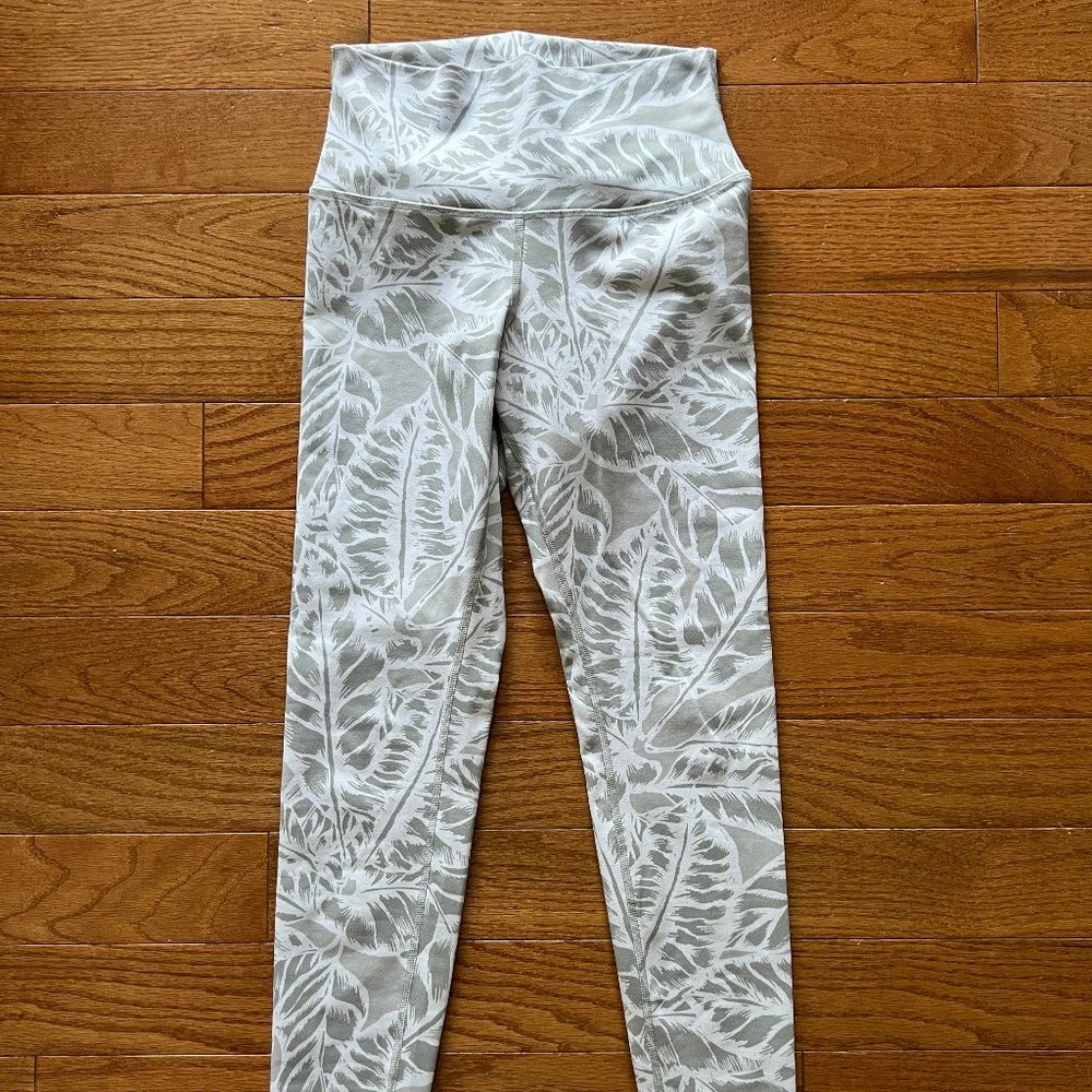 White and Grey Leaf Print Yoga Leggings